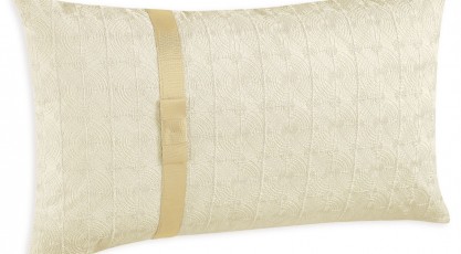 Taie de coussin NATALIE W. brodée Ivoire