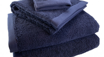 Serviette de bain coton peigné 685g/m2 Bleu Marine