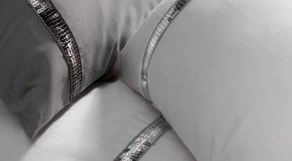 Taie de coussin LIZ T. Collection argent